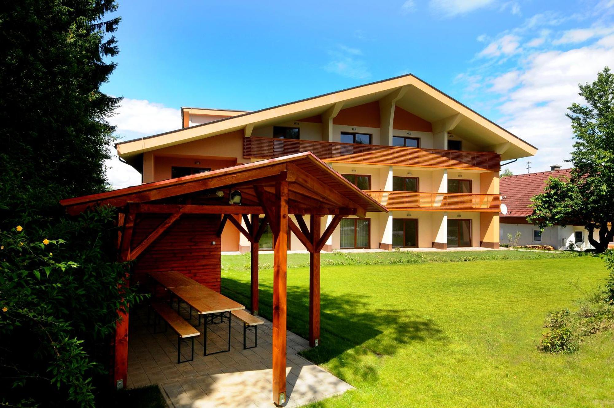 Alpe-Adria Apartments Oberaichwald  Exteriör bild